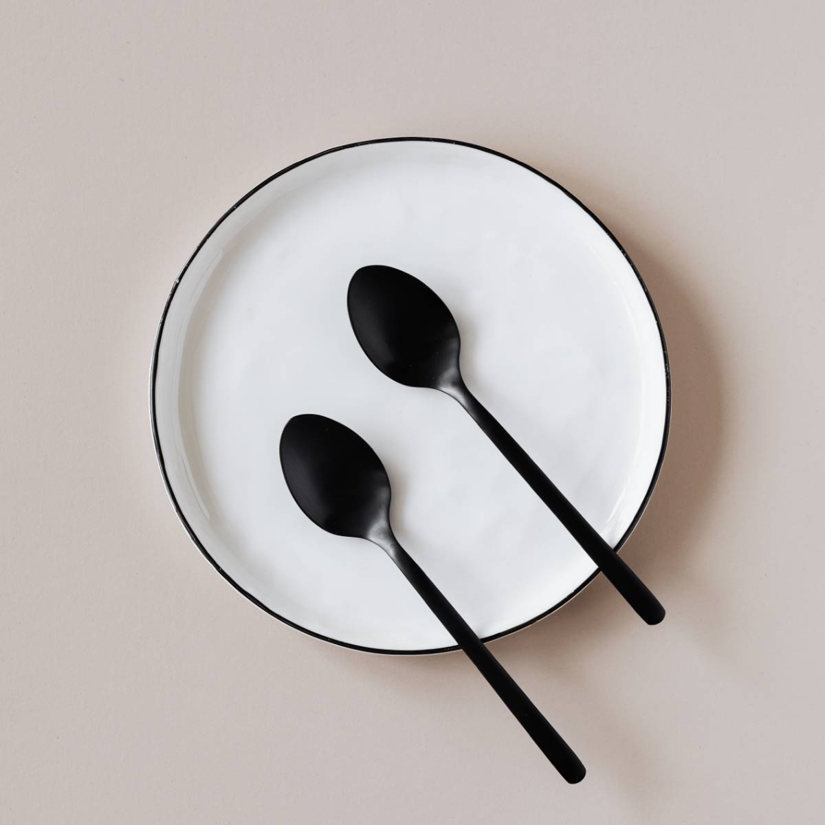 Black tableware